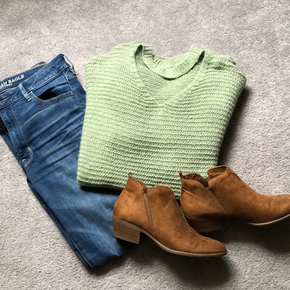 Choker sweater light green